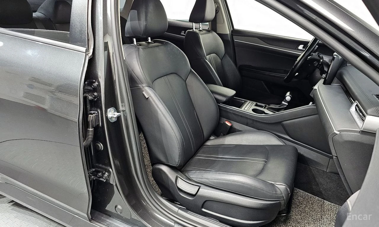 Kia K5 ГАЗ* КОЖА* ПОДГРЕВ* КАМЕРА* МЪРТВА ТОЧКА, снимка 8 - Автомобили и джипове - 54512843