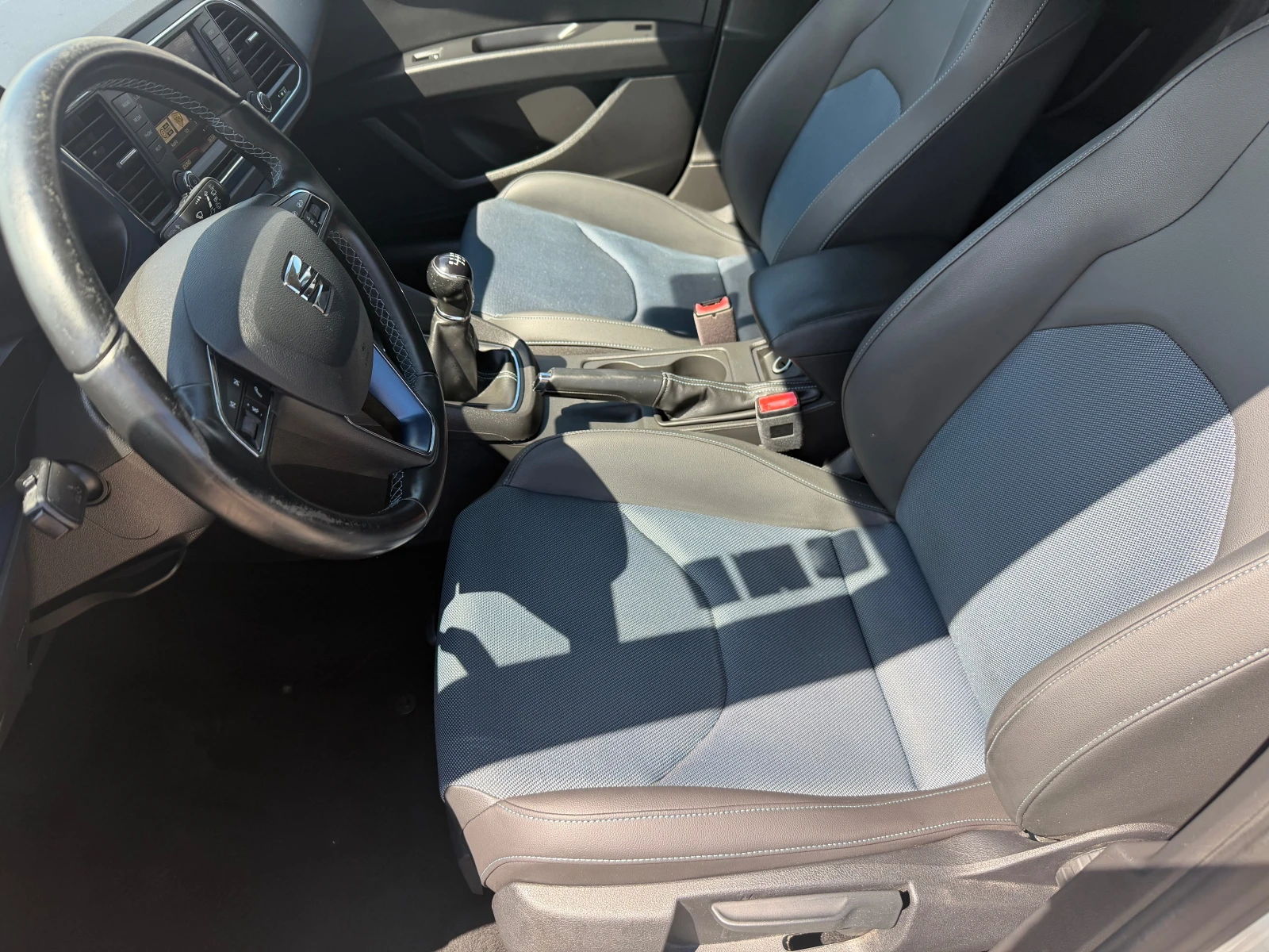 Seat Leon 1.4 TGI, снимка 10 - Автомобили и джипове - 54835653