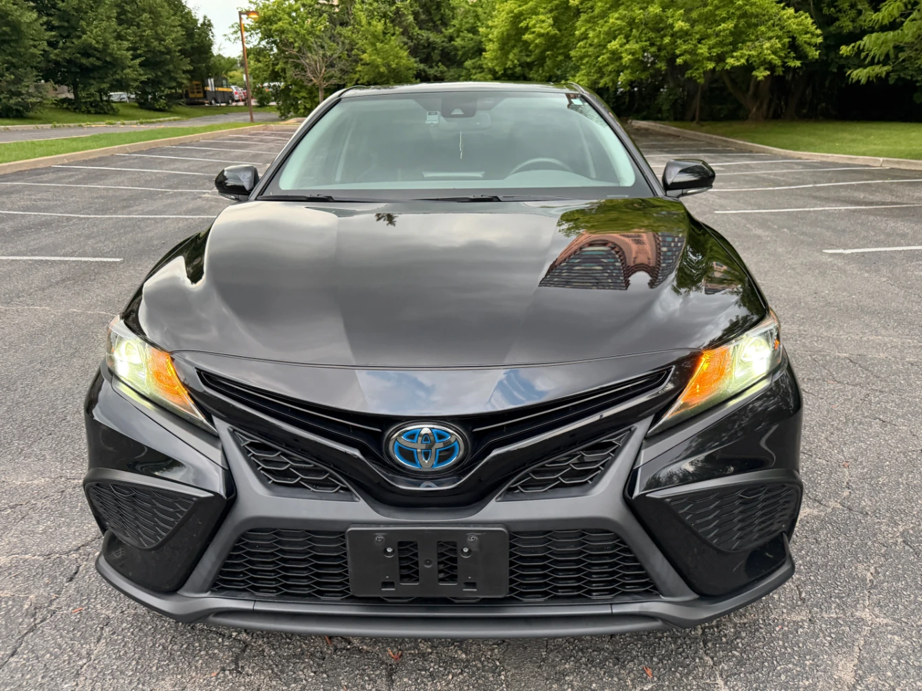 Toyota Camry Hybrid * ПАНОРАМА * ПОДГРЕВИ * CARFAX * АВТО КРЕДИ, снимка 3 - Автомобили и джипове - 55072825