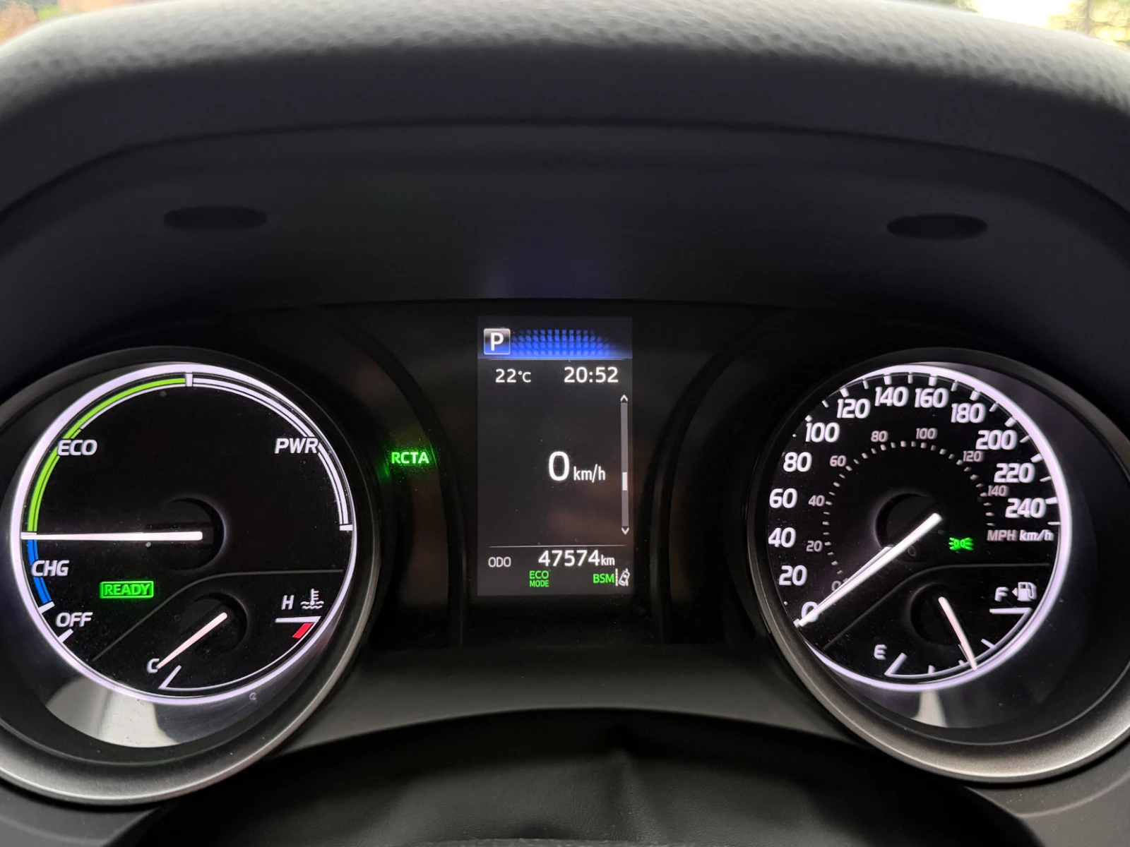 Toyota Camry Hybrid * ПАНОРАМА * ПОДГРЕВИ * CARFAX * АВТО КРЕДИ, снимка 14 - Автомобили и джипове - 55072825