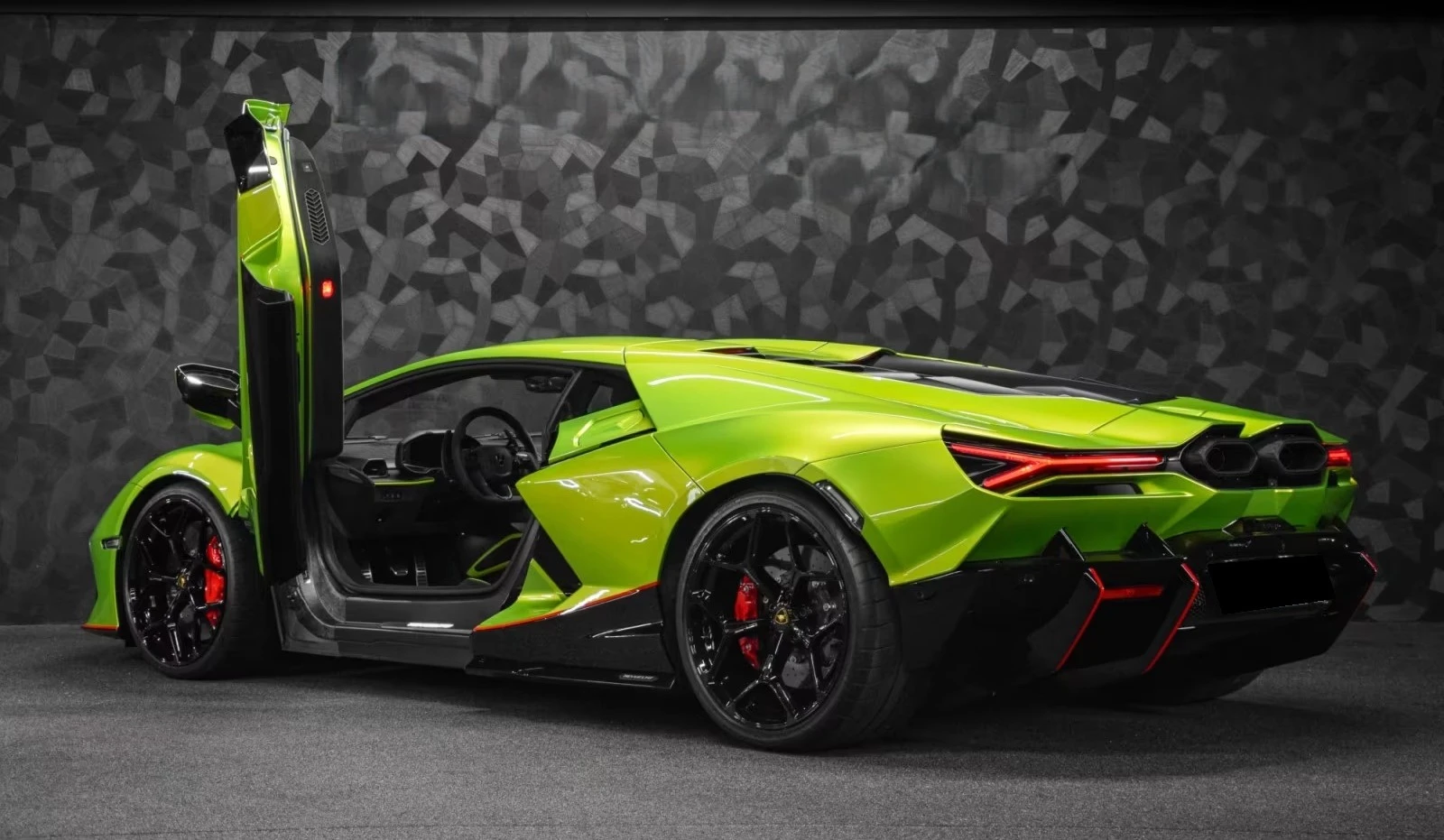 Lamborghini Revuelto 6.5 V12 HPEV / CERAMIC / CARBON / LIFT / SONUS / | Mobile.bg � ����������� 5
