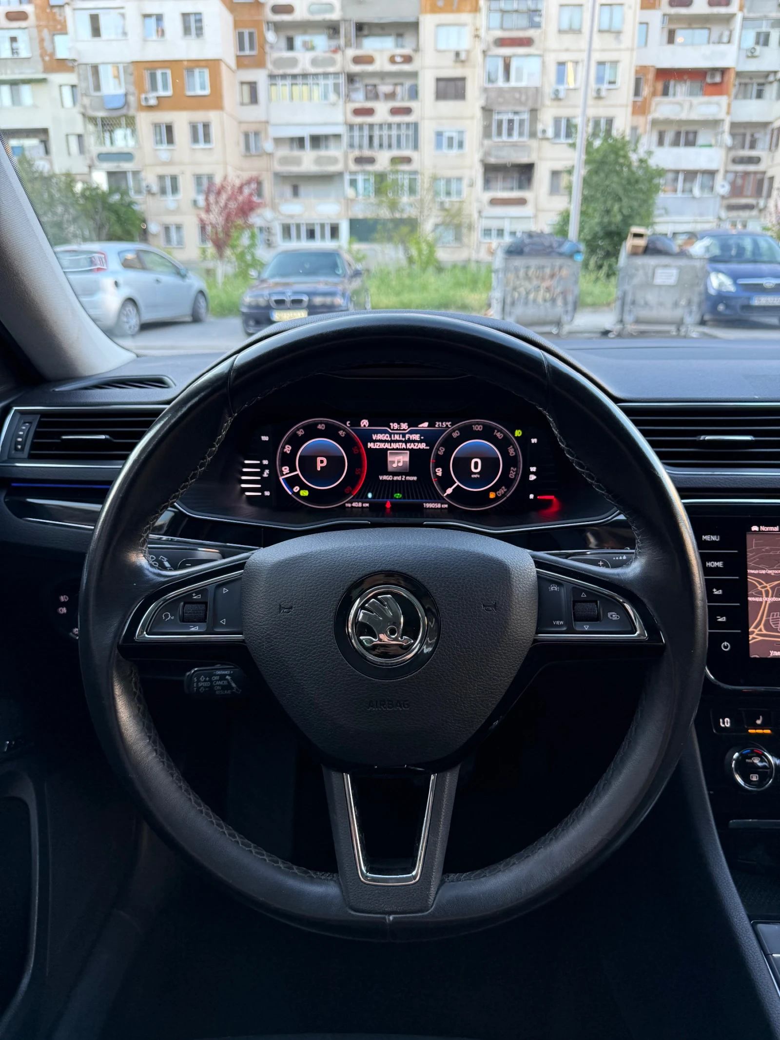 Skoda Superb 2.0TDI 190 L&K, снимка 9 - Автомобили и джипове - 55645091
