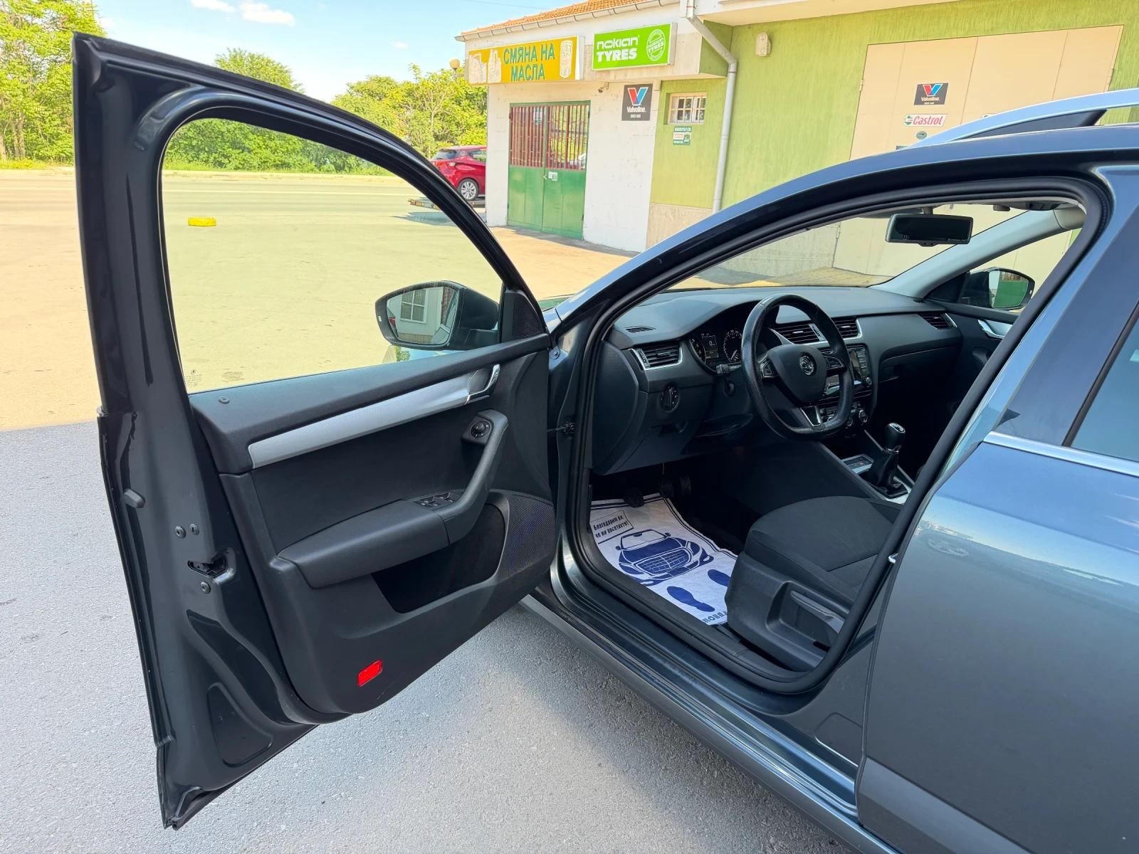 Skoda Octavia Led* Navi* Panorama* ��� ���������! | Mobile.bg � ����������� 9
