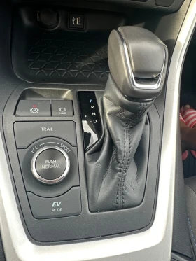 Toyota Rav4 SE Hybrid , снимка 17