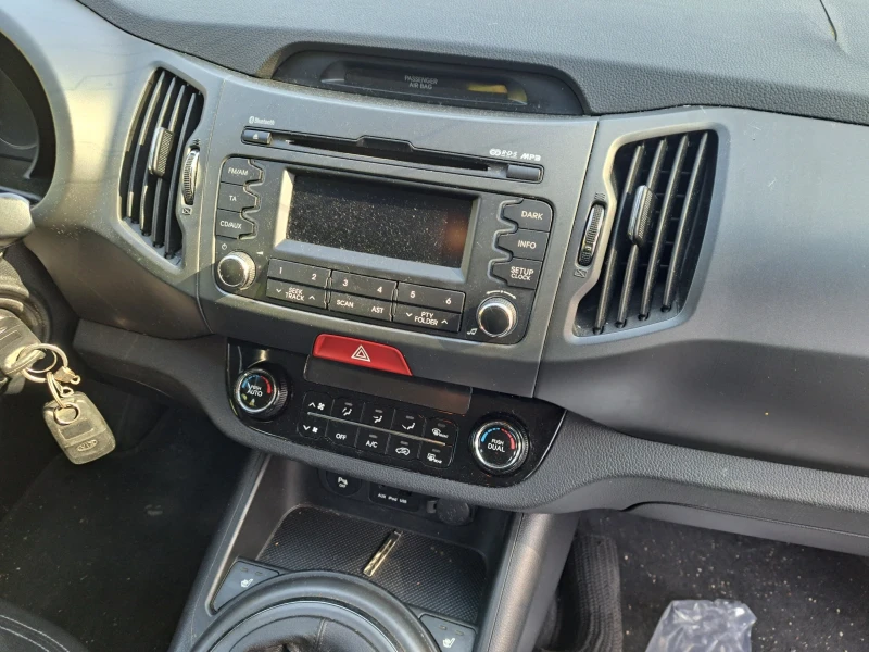 Kia Sportage 1.7crdi, снимка 10 - Автомобили и джипове - 51590192