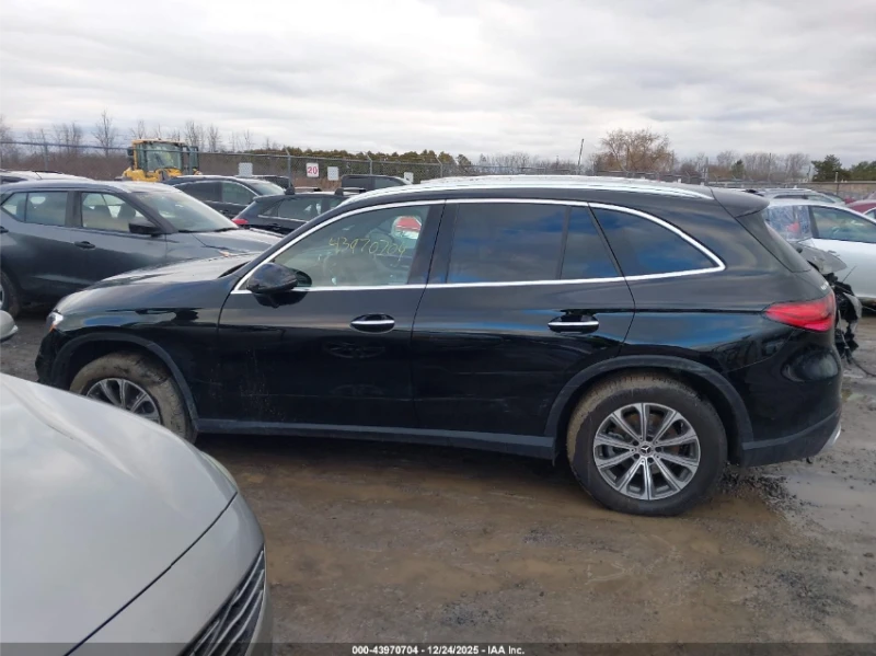 Mercedes-Benz GLC 300 4MATIC* ПОДГРЕВ* 360* PANO, снимка 13 - Автомобили и джипове - 53220457
