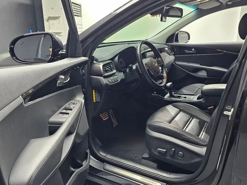 Kia Sorento Diesel 2.0 2Wd Master, снимка 10 - Автомобили и джипове - 56119093