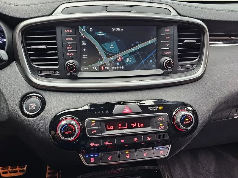 Kia Sorento Diesel 2.0 2Wd Master, снимка 14 - Автомобили и джипове - 56119093