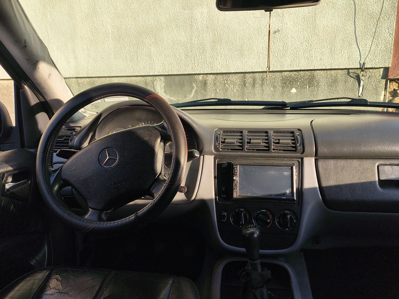Mercedes-Benz ML 230  - изображение 8