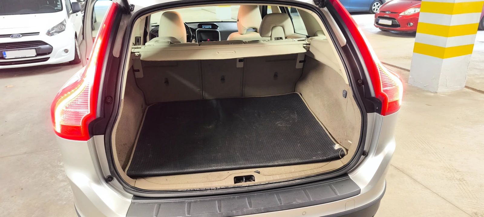 Volvo XC60 D5 - изображение 5