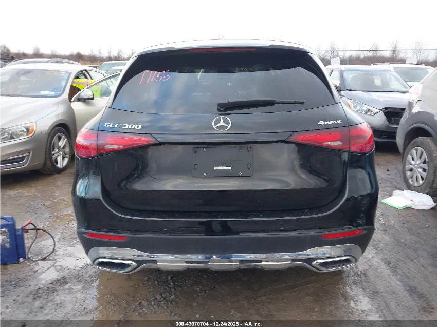 Mercedes-Benz GLC 300 4MATIC* ПОДГРЕВ* 360* PANO - изображение 6
