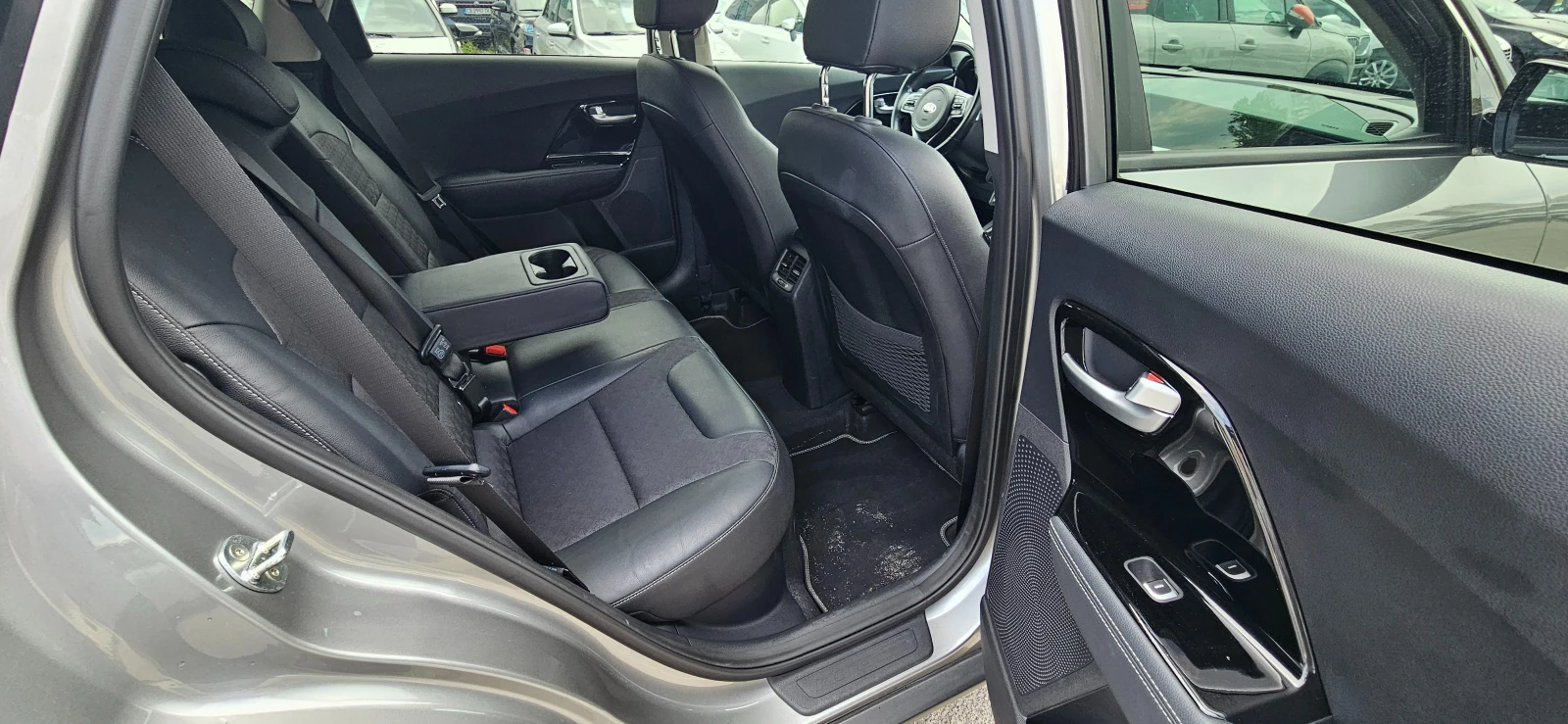 Kia Niro 1.6 GDi DCT HEV Evolution, снимка 15 - Автомобили и джипове - 54379252