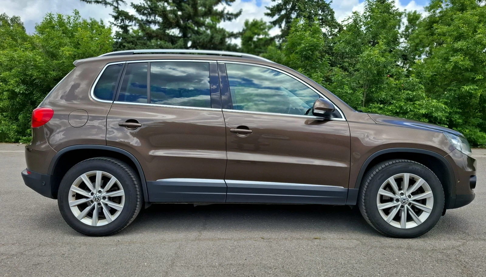 VW Tiguan 2.0 TDI DSG 4x4 facelift, снимка 6 - Автомобили и джипове - 54812482