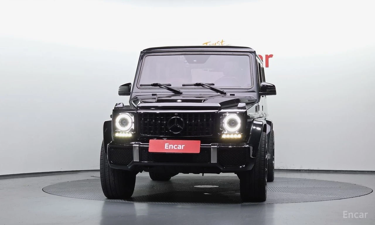 Mercedes-Benz G 63 AMG BRABUS* FACELIFT* ПОДГРЕВ* ОБДУХВАНЕ* CARPLAY* КАМ, снимка 3 - Автомобили и джипове - 54885536