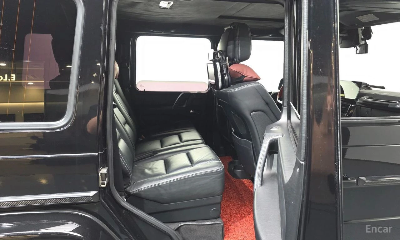 Mercedes-Benz G 63 AMG BRABUS* FACELIFT* ПОДГРЕВ* ОБДУХВАНЕ* CARPLAY* КАМ, снимка 13 - Автомобили и джипове - 54885536