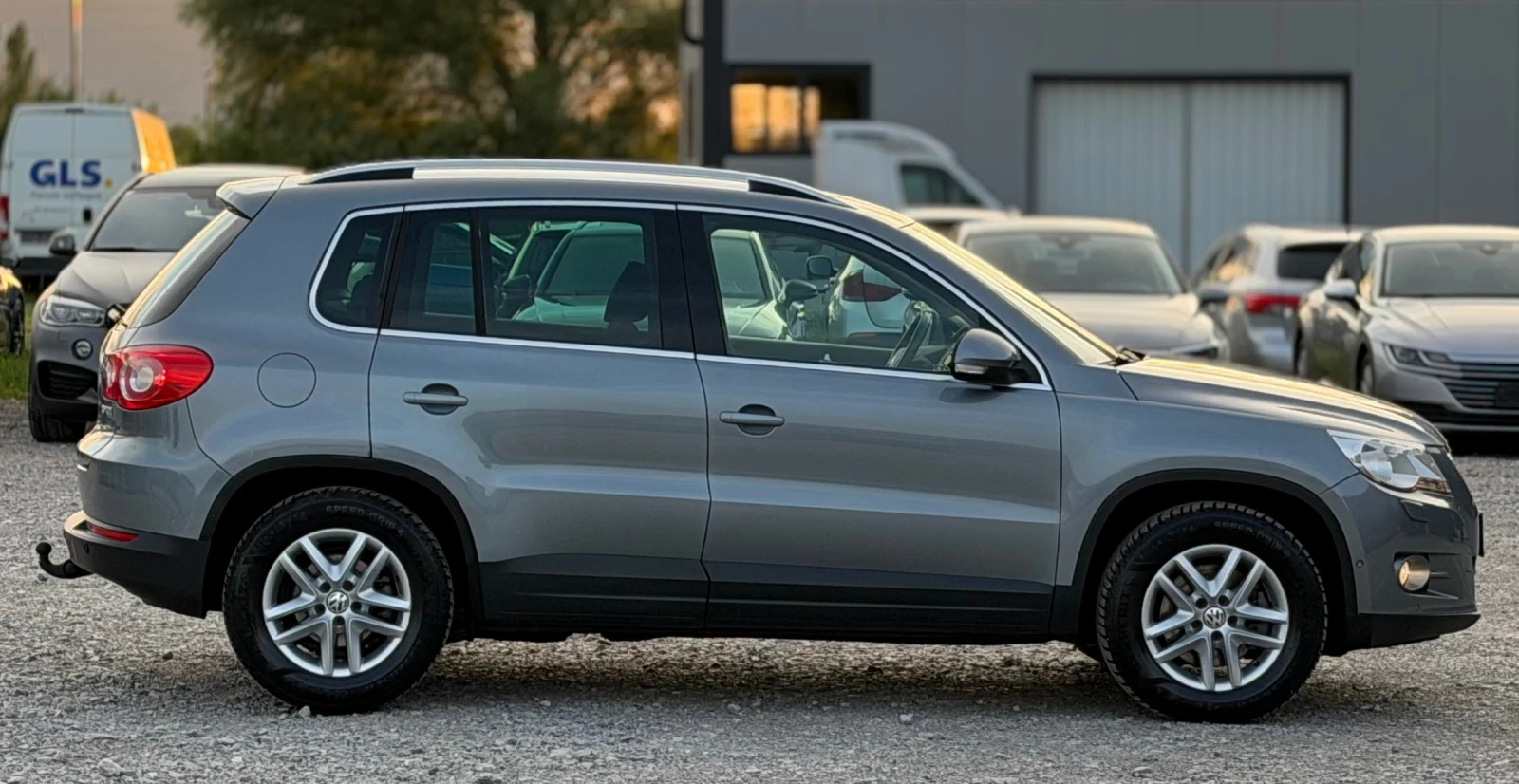 VW Tiguan 2.0TDi 140к.с * 4-Motion* * Климатроник* , снимка 8 - Автомобили и джипове - 54887705