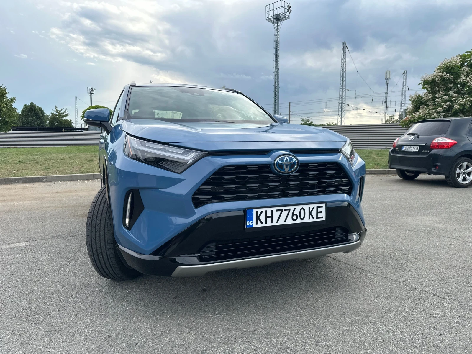 Toyota Rav4 SE Hybrid , снимка 7 - Автомобили и джипове - 54947222