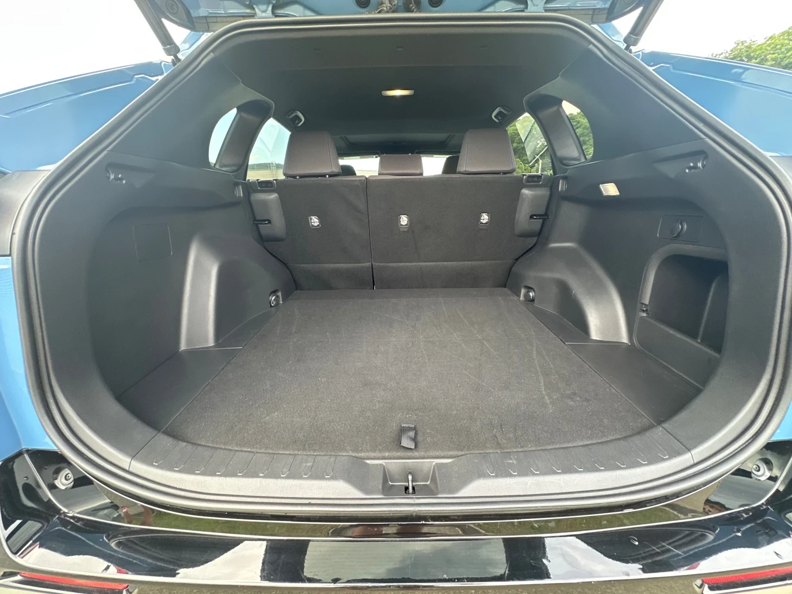 Toyota Rav4 SE Hybrid , снимка 15 - Автомобили и джипове - 54947222