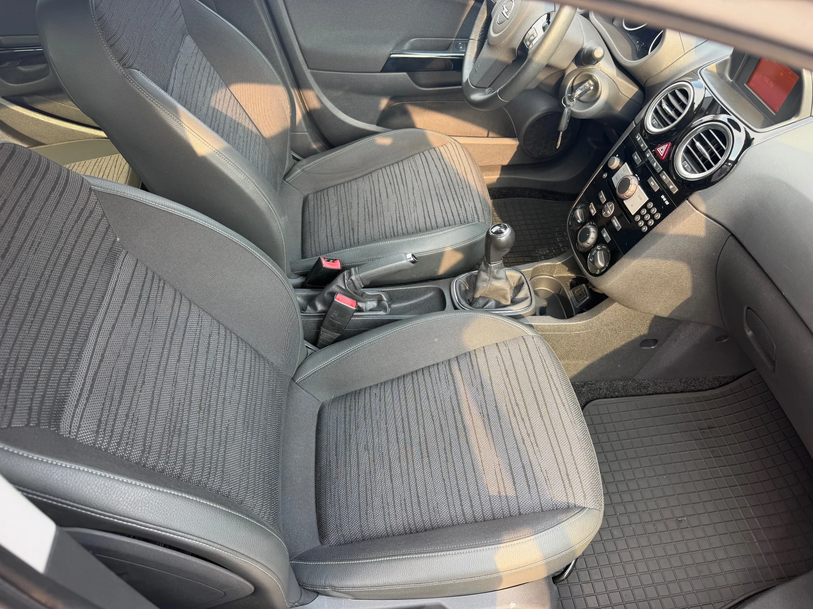 Opel Corsa 1.2BENZIN* FACE* KLIMA* TOP, снимка 9 - Автомобили и джипове - 55067714