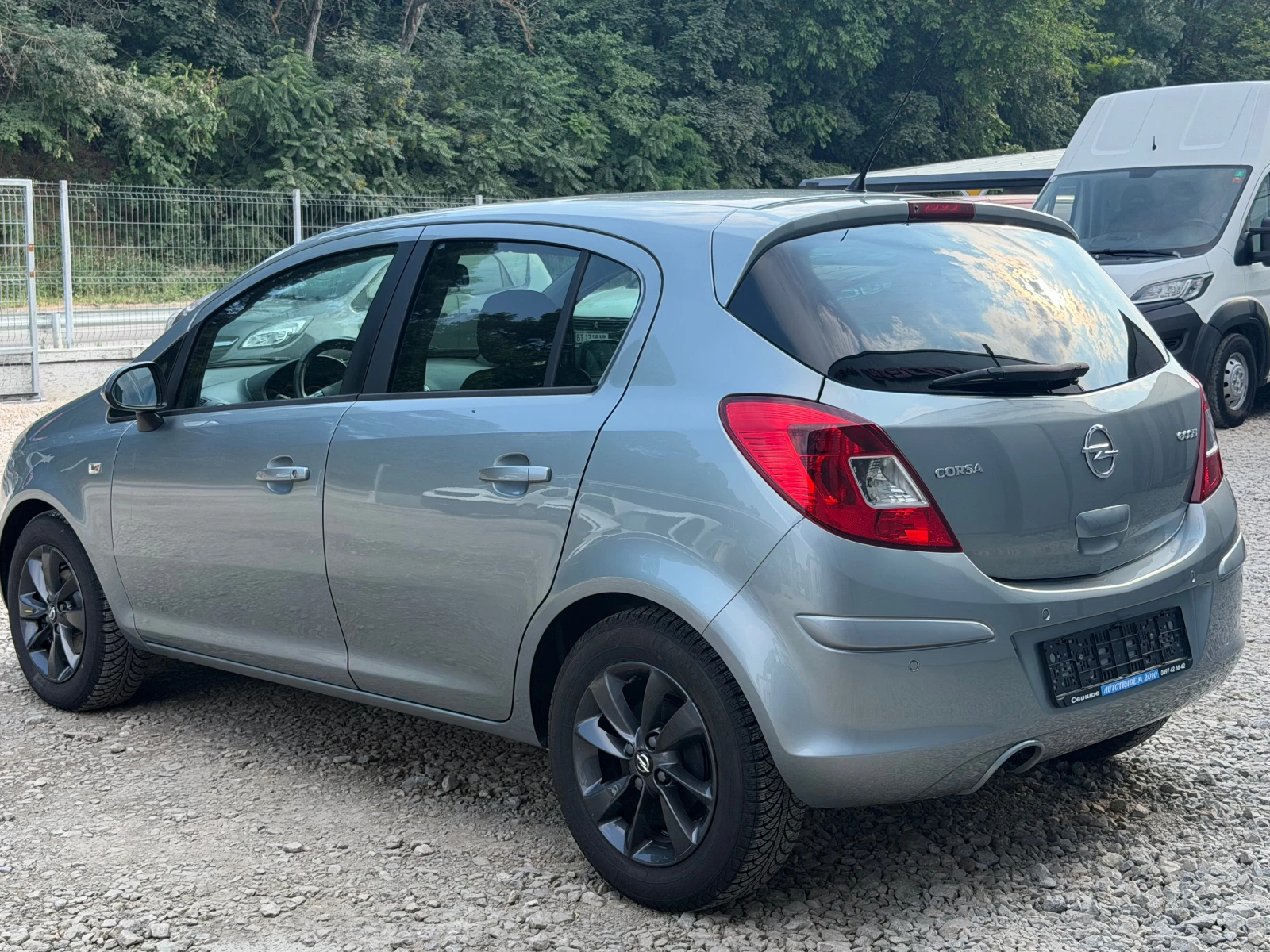 Opel Corsa 1.2BENZIN* FACE* KLIMA* TOP, снимка 6 - Автомобили и джипове - 55067714