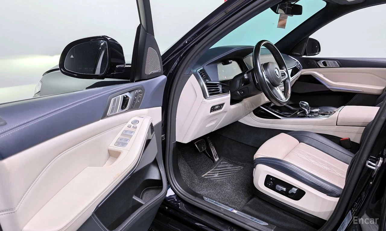 BMW X7 ОБДУХВАНЕ * ДИСТРОНИК * HEAD-UP * H/K * , снимка 11 - Автомобили и джипове - 55262705