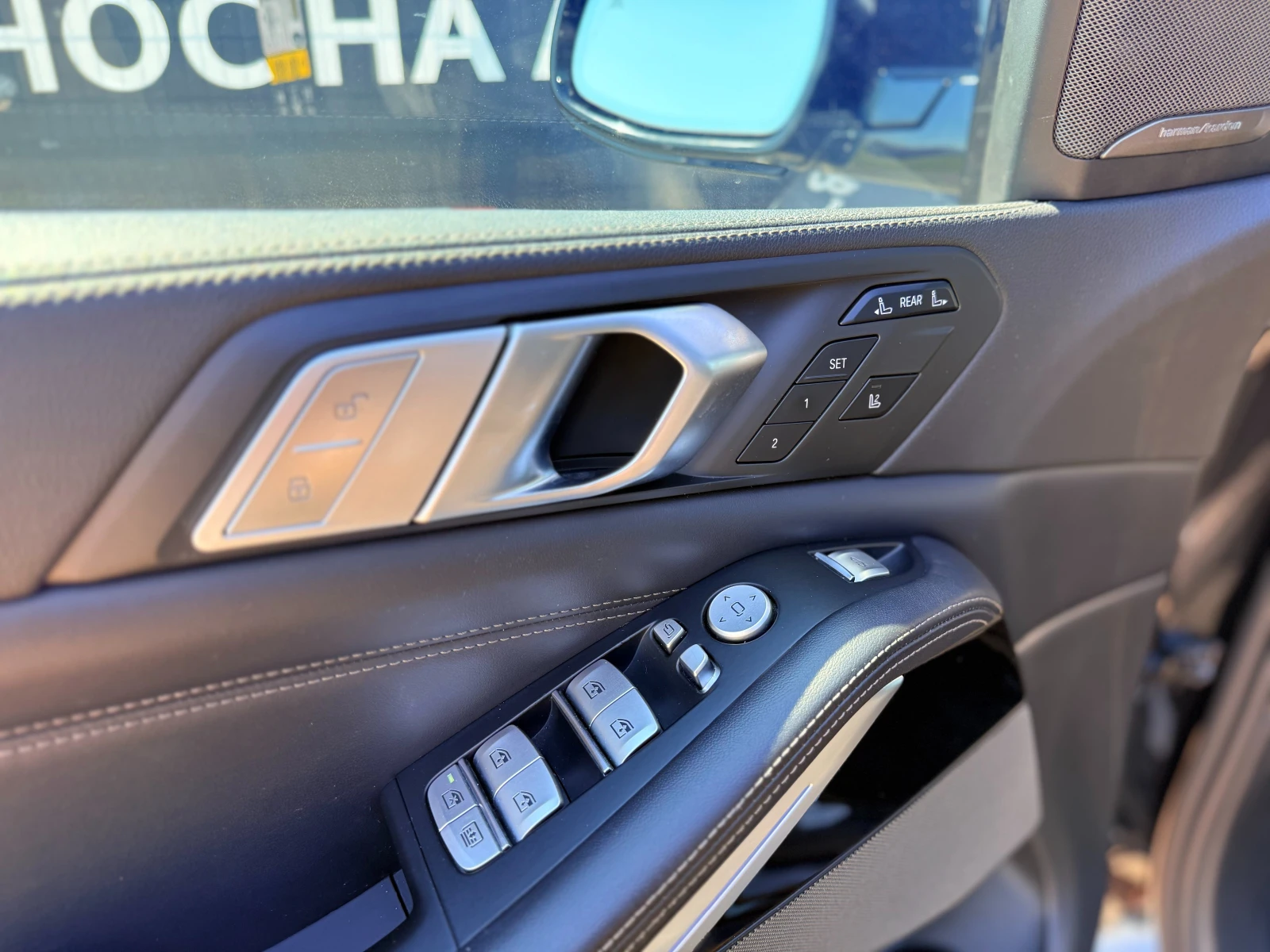 BMW X7 M50i* Вакум* HeadUp* H&K* 360* Swarovski* Airsusp, снимка 7 - Автомобили и джипове - 55654778
