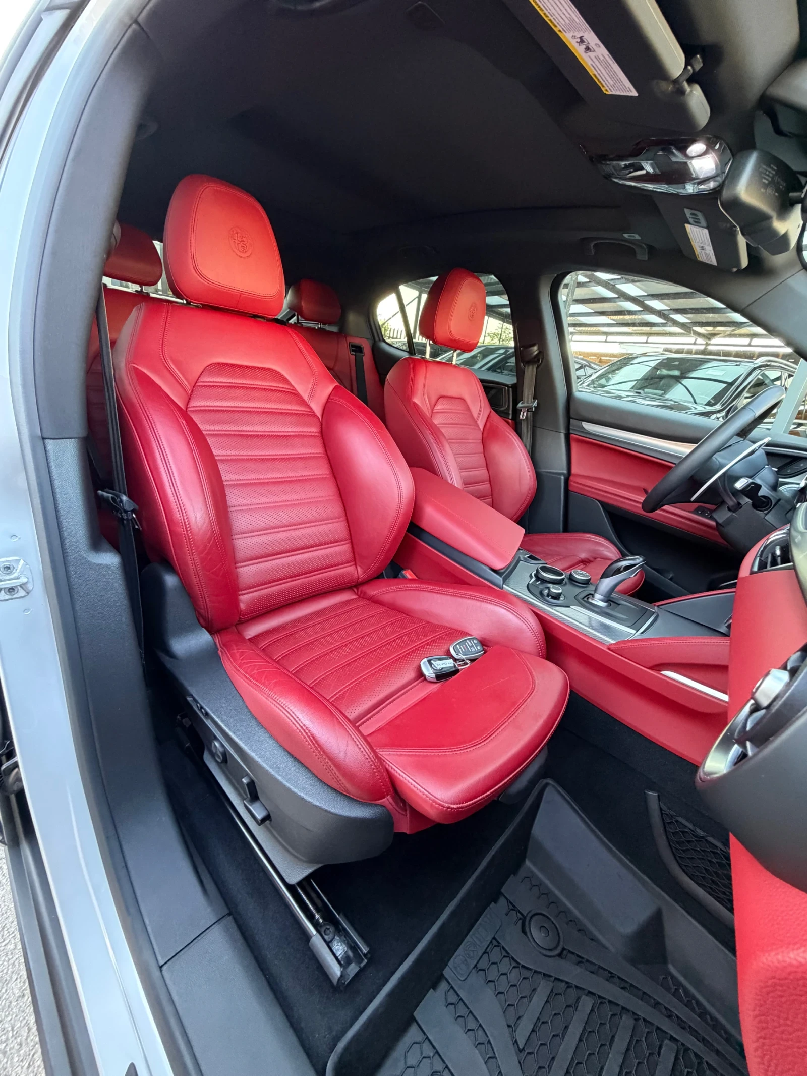 Alfa Romeo Stelvio Q4 Ti Sport, снимка 14 - Автомобили и джипове - 55710512