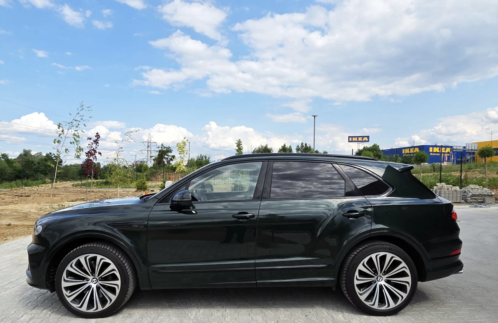Bentley Bentayga V8 Mulliner Blackline = MGT Select 2 = 