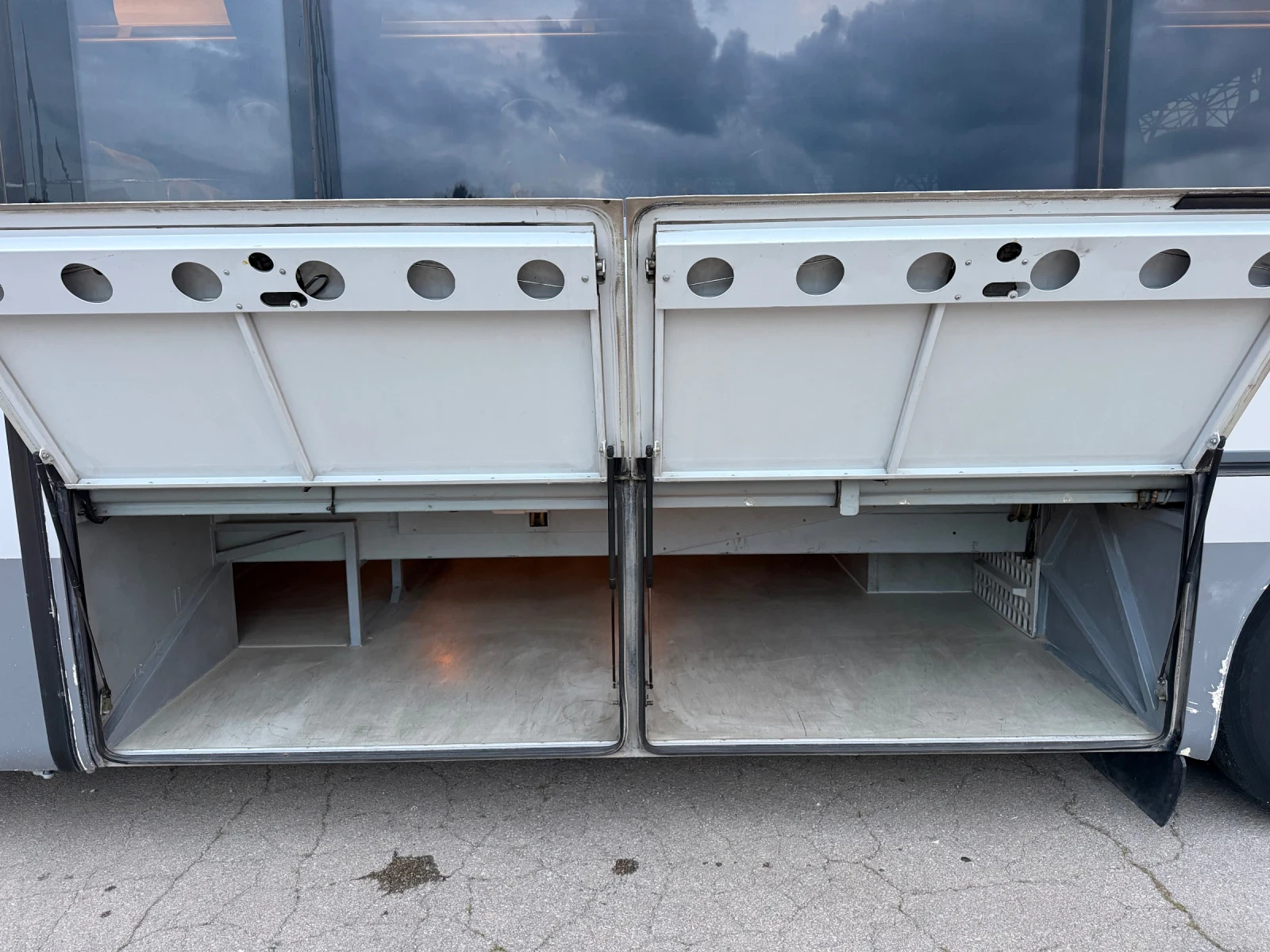 Setra S 315H KLIMA, 6-СКОРОСТИ Топ машина, снимка 11 - Бусове и автобуси - 54799692