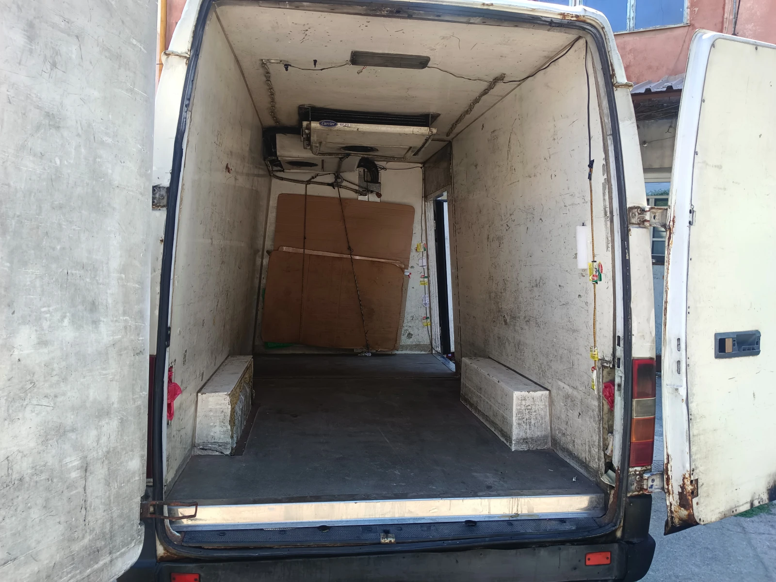 Mercedes-Benz 313 2.2 130кс хладилен, снимка 10 - Бусове и автобуси - 55039014