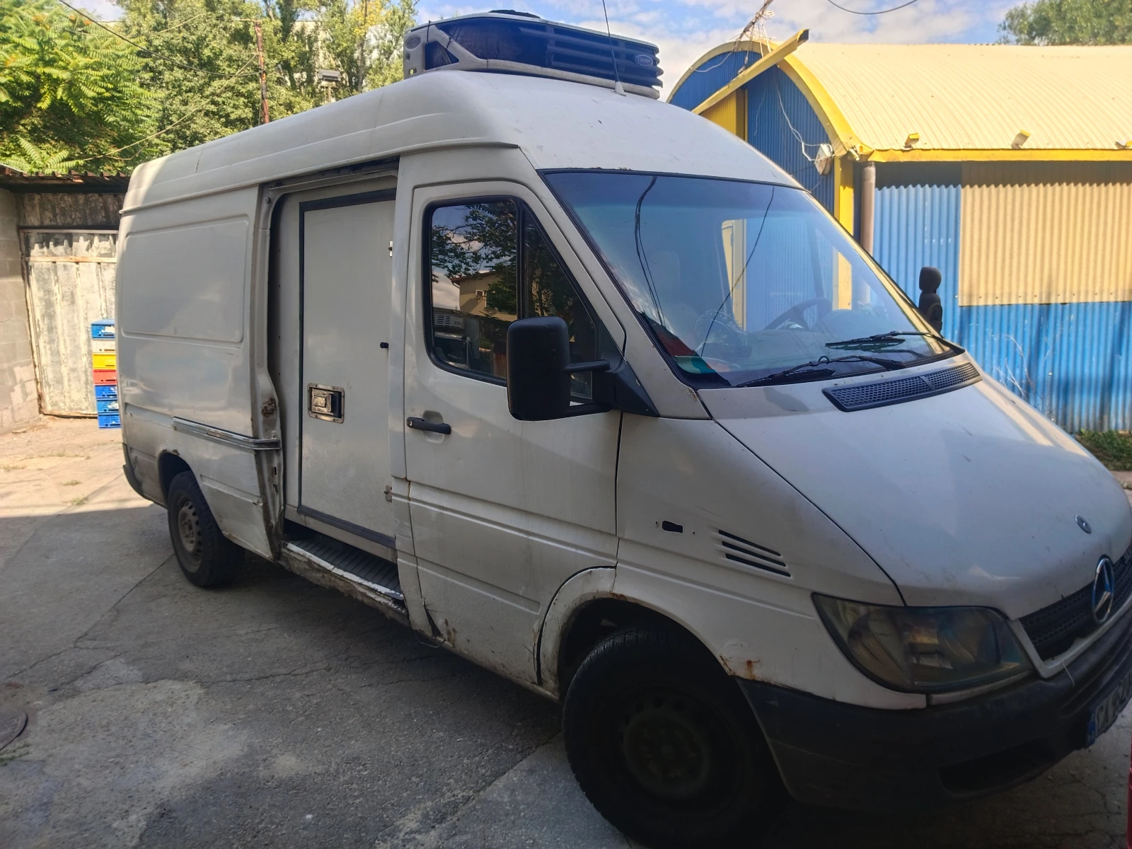 Mercedes-Benz 313 2.2 130кс хладилен, снимка 4 - Бусове и автобуси - 55039014