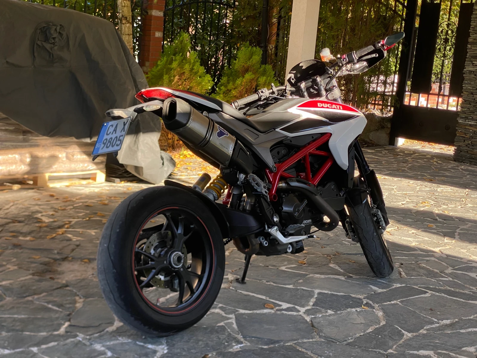 Ducati Hypermotard  821cc SP 10000km ABD TRACTION ANTI-WHEELIE - изображение 5