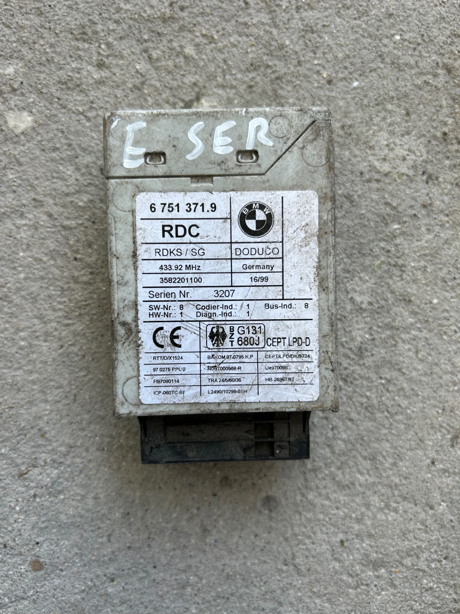 6751371,9 модул налягане гуми BMW E38 E39 E46 E53