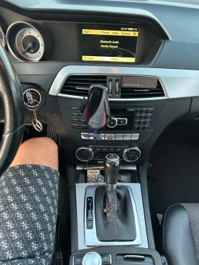 Mercedes-Benz C 200, снимка 10