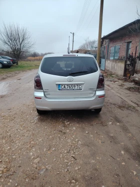 Toyota Corolla verso, снимка 8