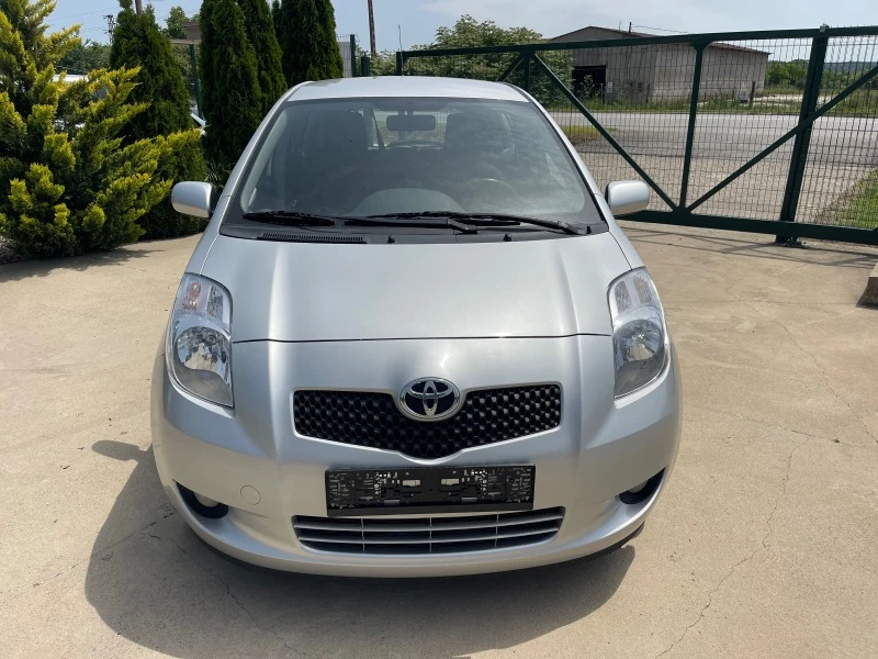 Toyota Yaris 1.3бензин ЛИЗИНГ, снимка 8 - Автомобили и джипове - 47071533