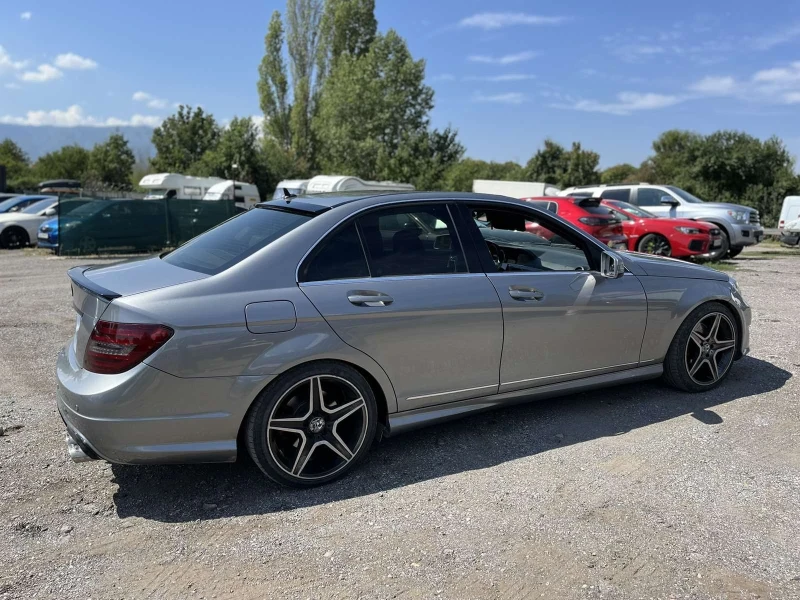 Mercedes-Benz C 300 AMG 4MATIC, снимка 3 - Автомобили и джипове - 47380992