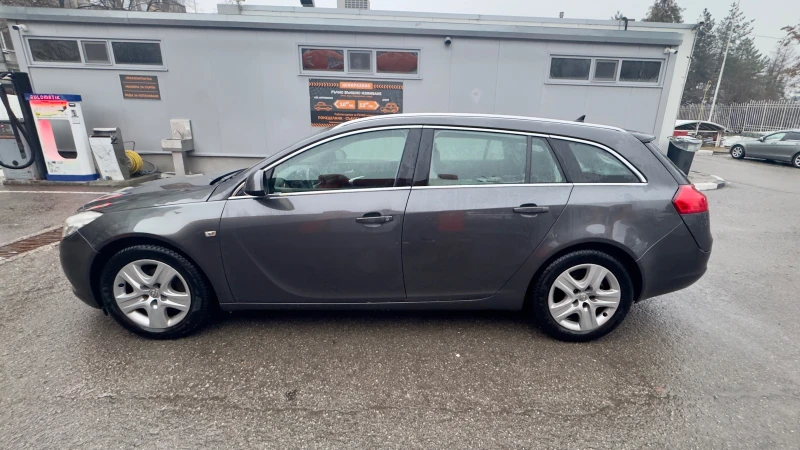 Opel Insignia 2.0CDTI-131к.с., снимка 8 - Автомобили и джипове - 48473795