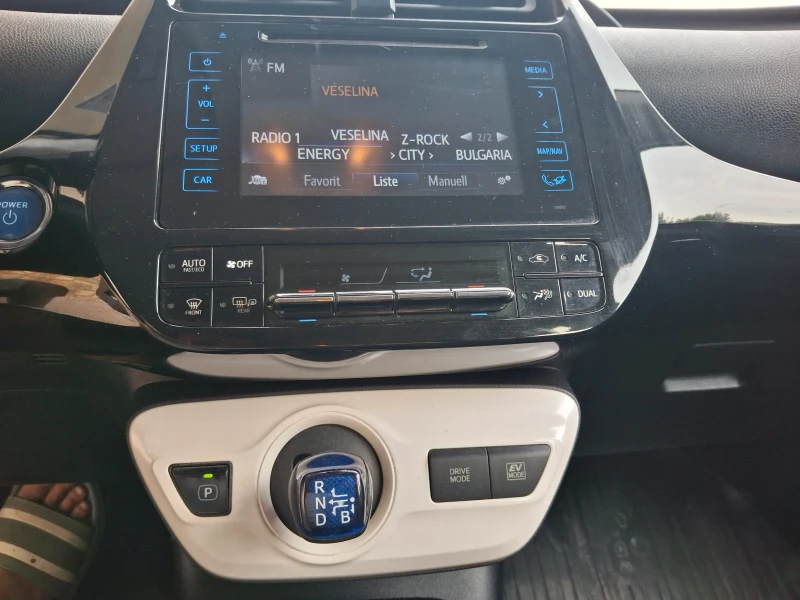 Toyota Prius Toyota Prius 1.8 hybrid газ, снимка 13 - Автомобили и джипове - 52655353