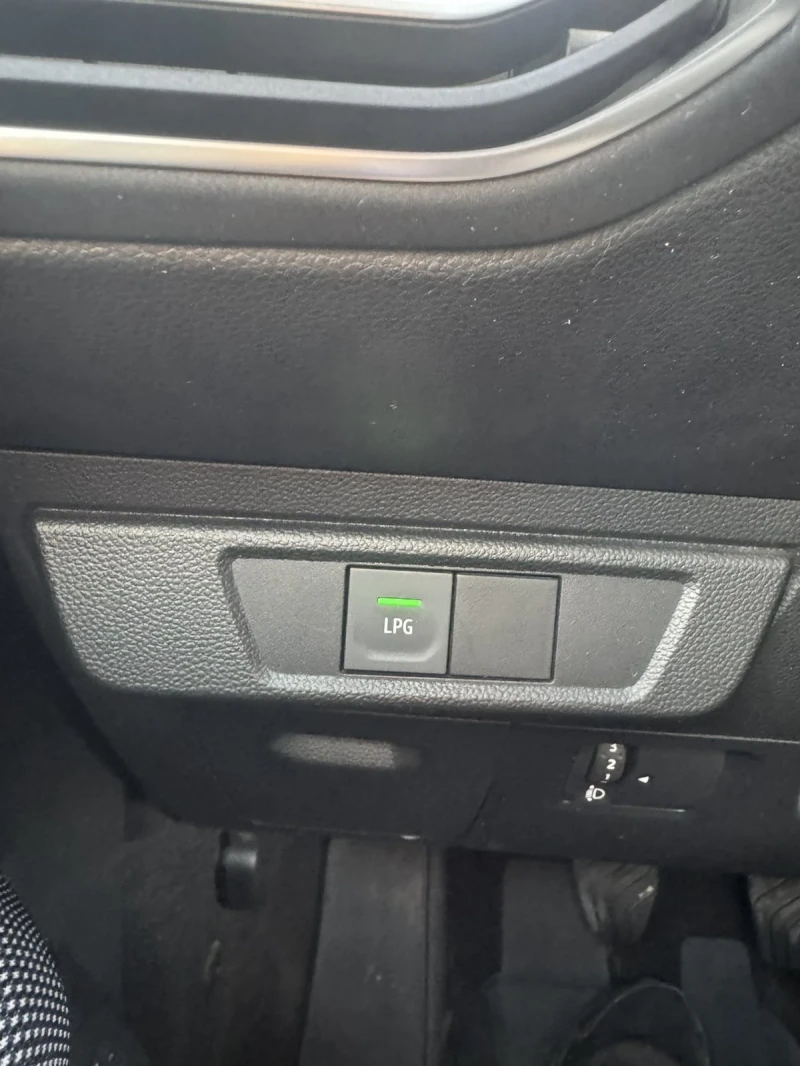 Dacia Jogger 1.0 Бензин/Газ, снимка 13 - Автомобили и джипове - 52830659