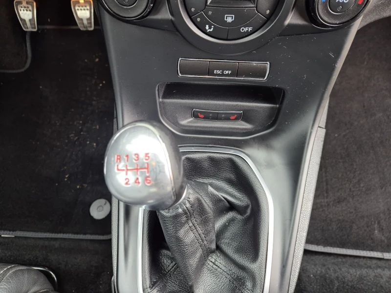 Ford Fiesta 1.6Turbo ST, снимка 10 - Автомобили и джипове - 52875035