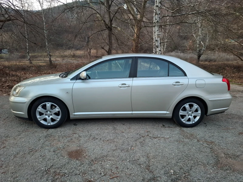 Toyota Avensis, снимка 6 - Автомобили и джипове - 52913829