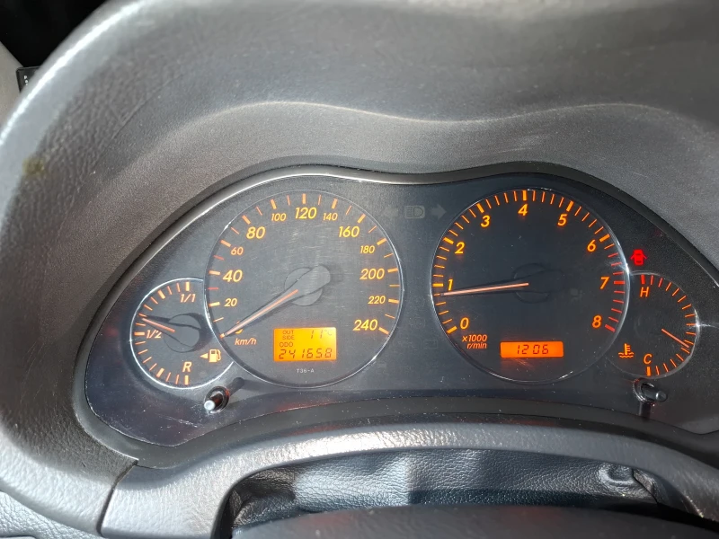 Toyota Avensis, снимка 9 - Автомобили и джипове - 52913829