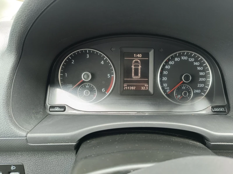 VW Caddy 2.0tdi 4x4 KLIMA, снимка 9 - Автомобили и джипове - 53445728