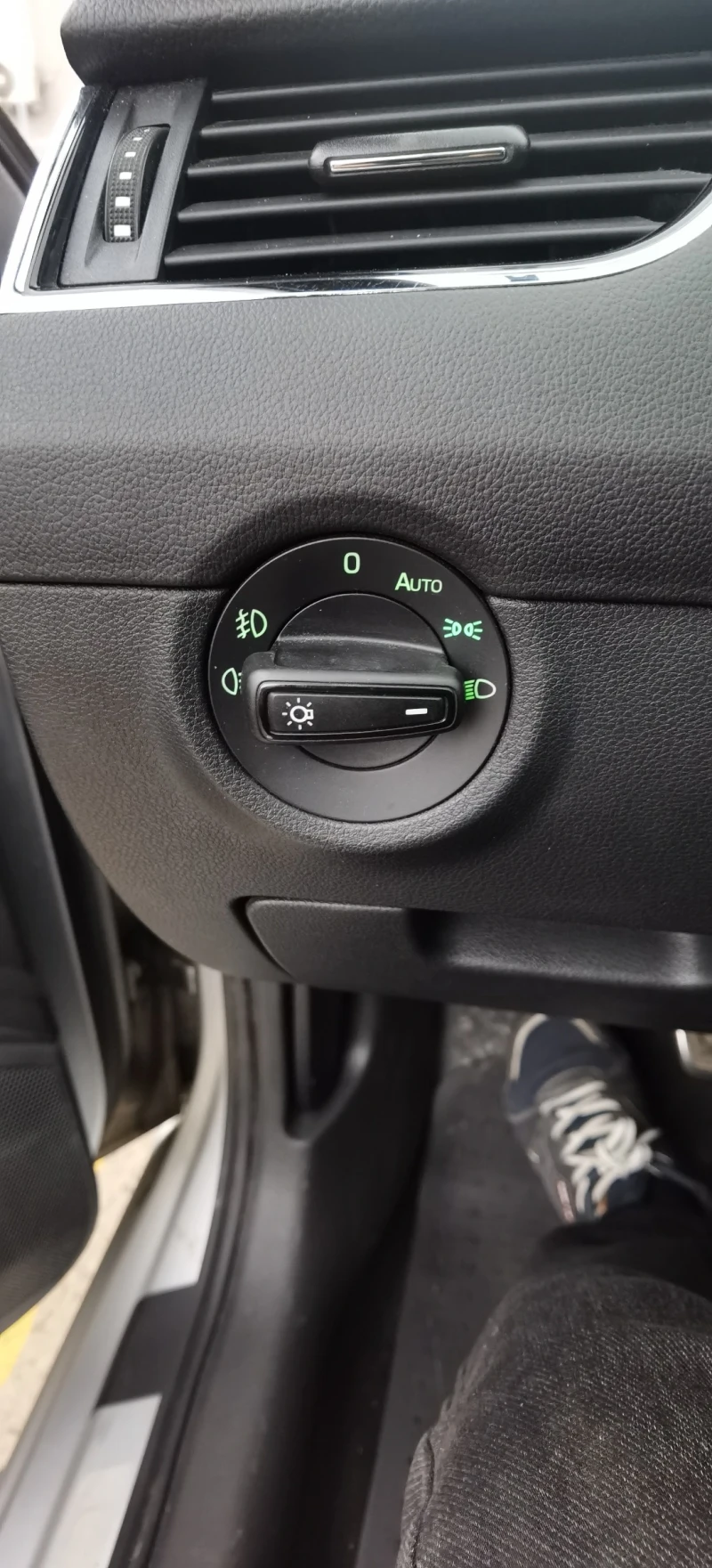 Skoda Octavia VRS 2.0 TDI, снимка 9 - Автомобили и джипове - 53473128