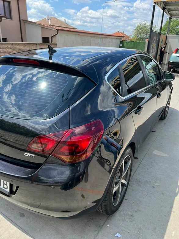 Opel Astra, снимка 13 - Автомобили и джипове - 47412219