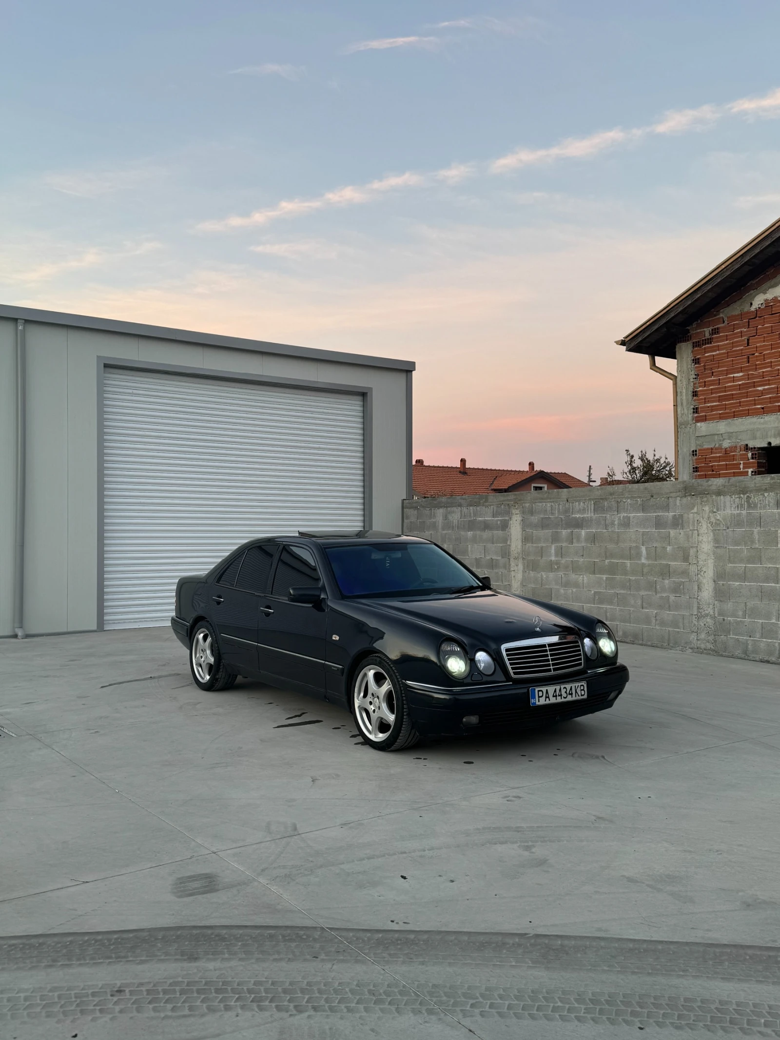 Mercedes-Benz E 430  - изображение 7