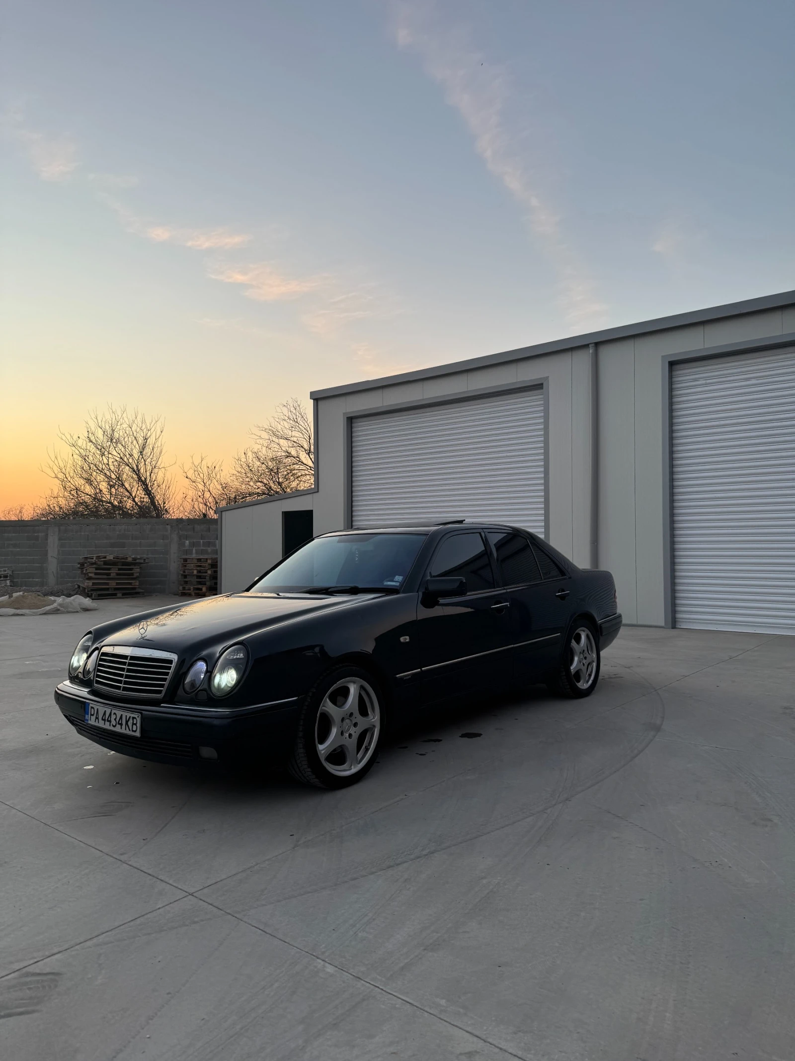 Mercedes-Benz E 430  - изображение 3