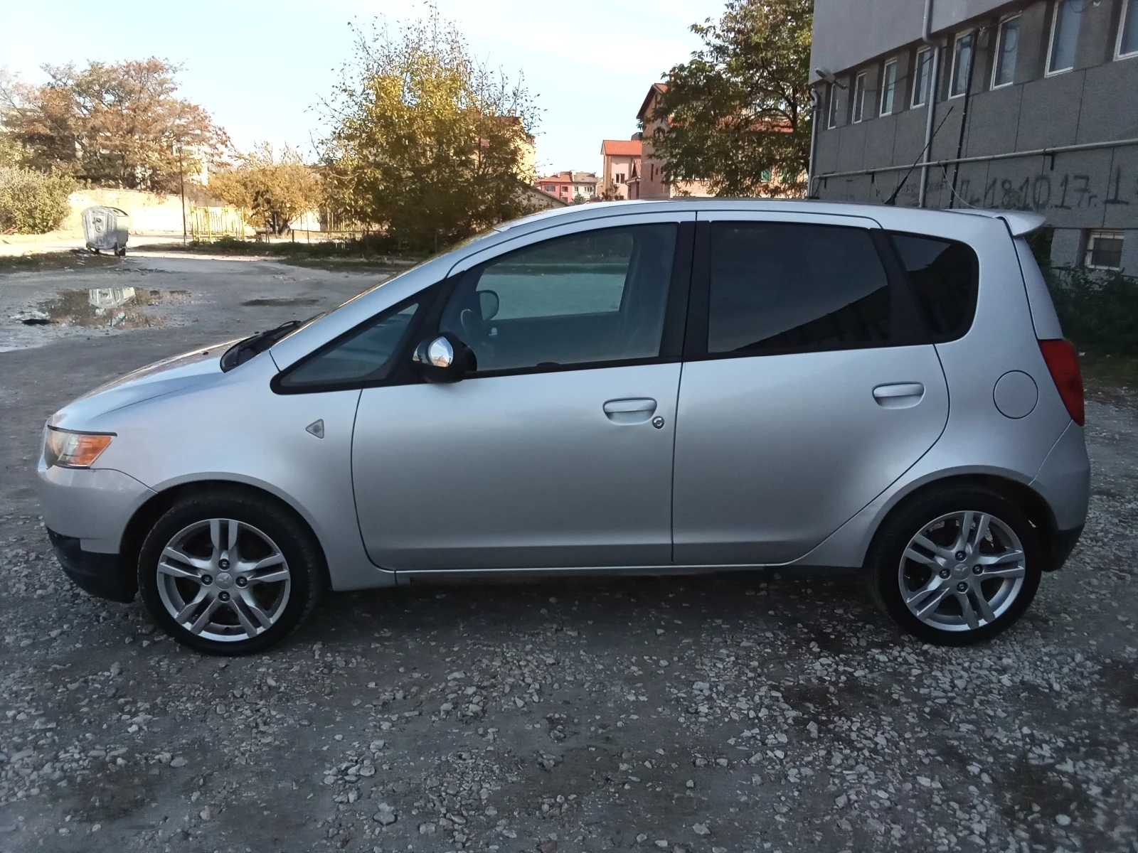 Mitsubishi Colt 1.3i-95kc. - изображение 4