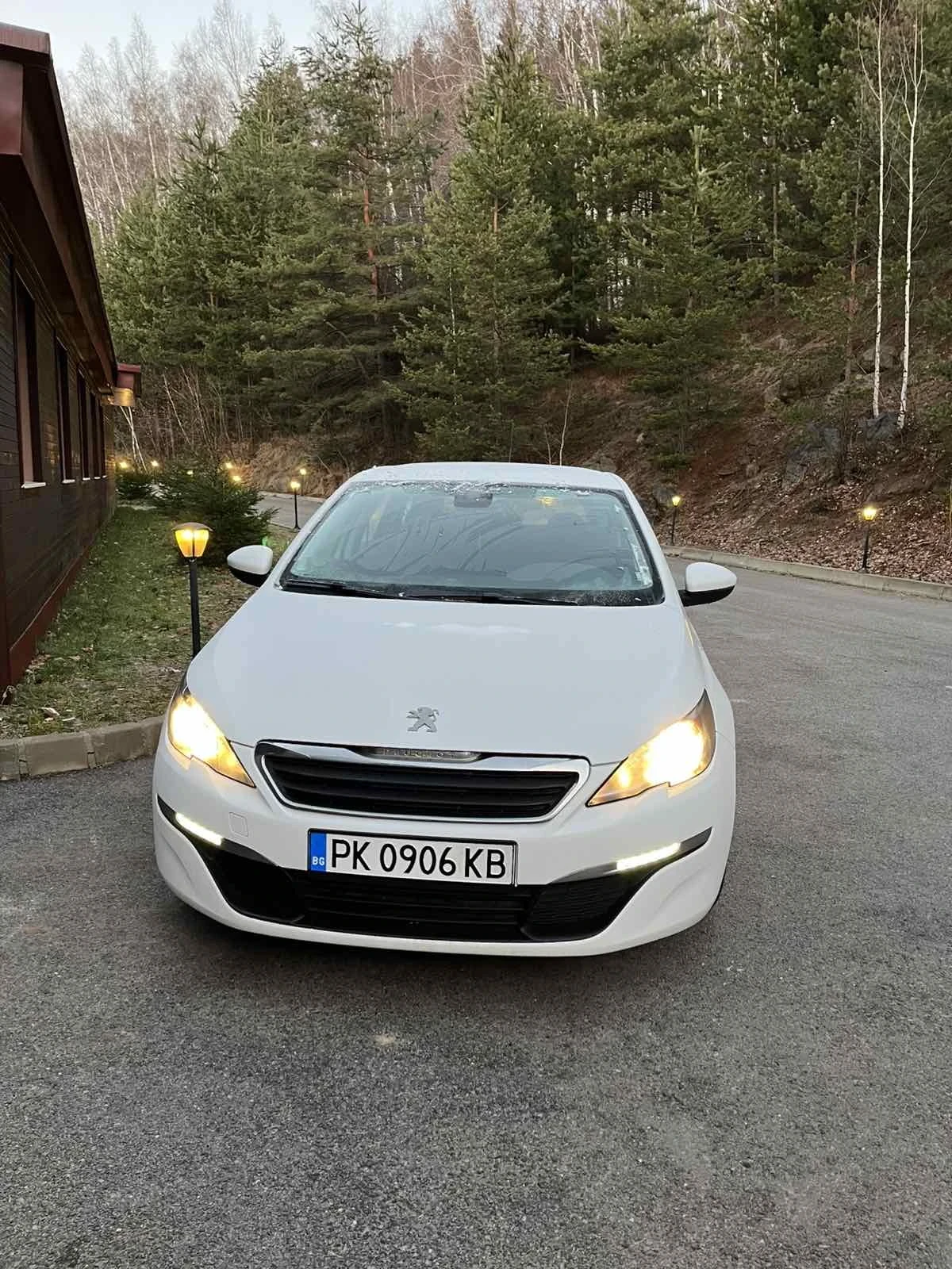 Peugeot 308 SW 1.2 - изображение 2